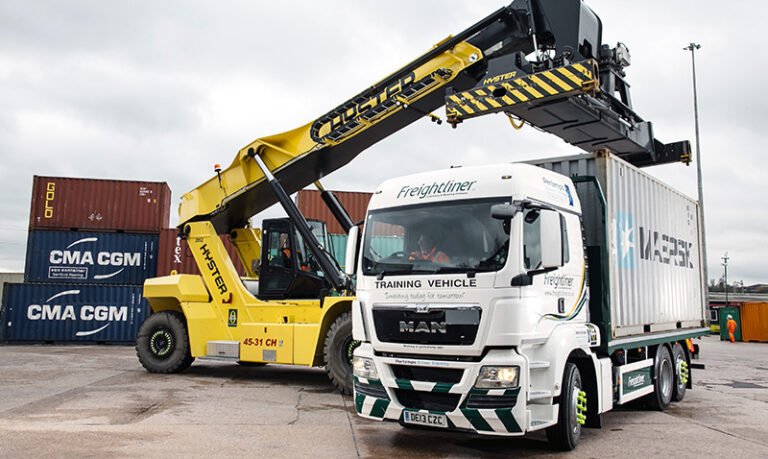 Quelle formation chauffeur poids lourd propose Pôle Emploi pour réussir
