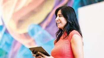 jeunes en formation professionnelle en entreprise dynamique